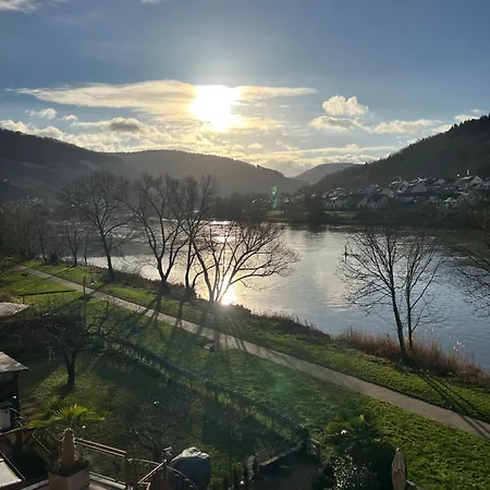 Weingut-gaestehaus-haas * Zell an der Mosel