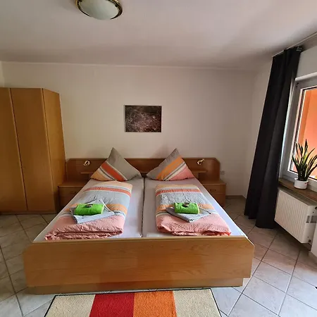 Weingut-gaestehaus-haas Apartment
