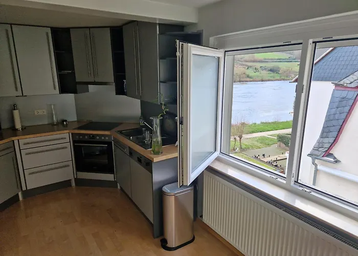 Weingut-gaestehaus-haas * Zell an der Mosel